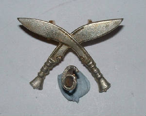 6thGURKHARIFLESCAPBADGE3.JPG