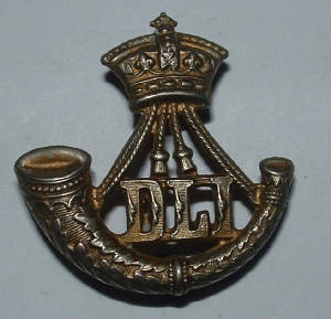 DURHAMLtInfPRE1902CAPBADGE1JPG.JPG