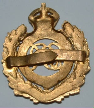 ROYAL0ENGINEERSOFFICERSGILTCAPBADGE2.JPG