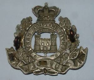 SUFFOLKREGTPRE1902CAPBADGE2JPG.JPG